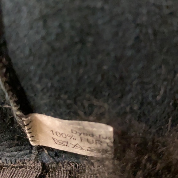 Black Tucsan Lamb Fur Hat - Picture 3 of 4